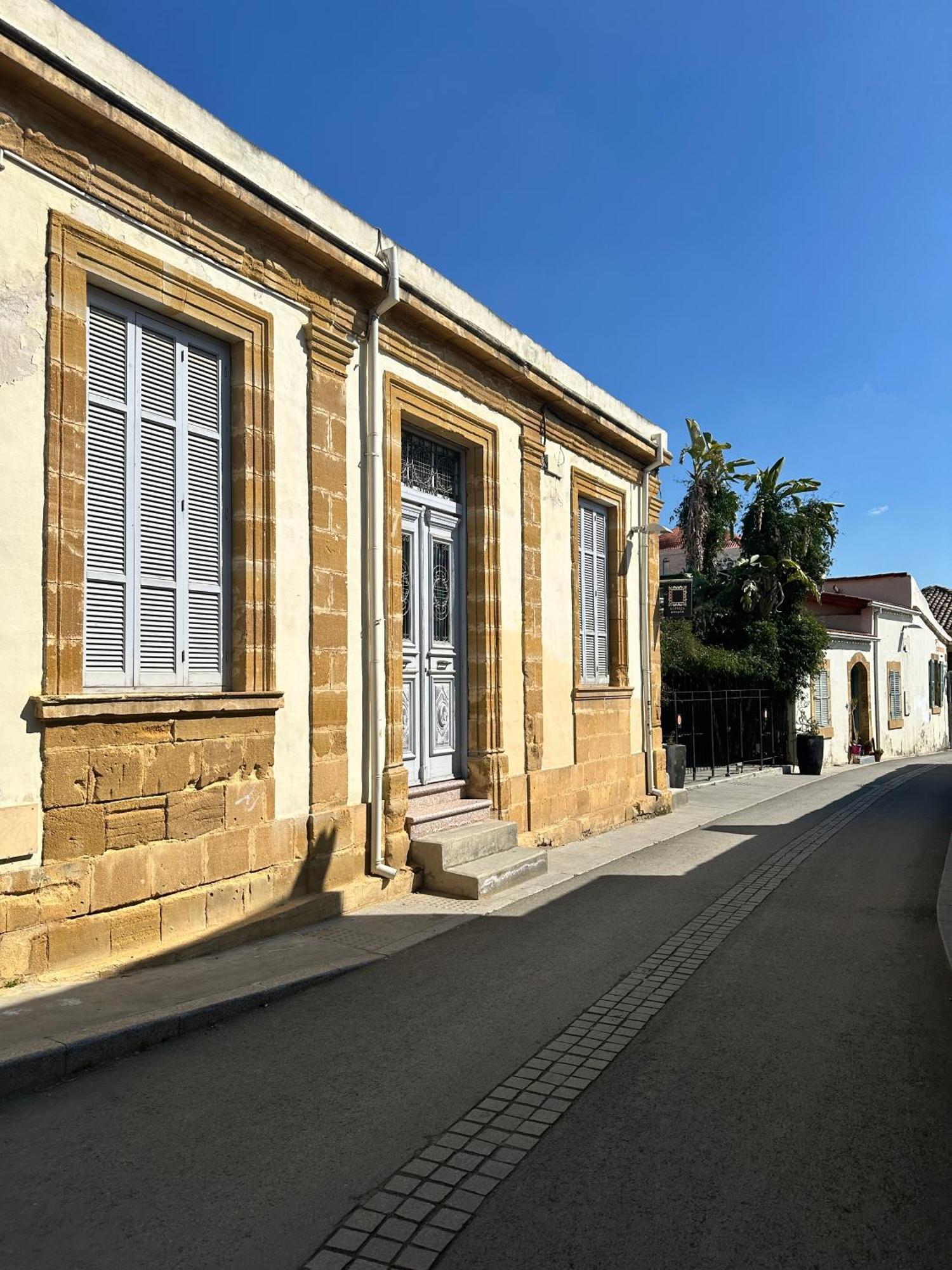 Martin Nicosia City Suites Exterior photo